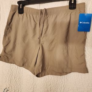 New with tags womens Large Colombia sandy river shorts